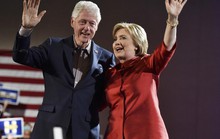 Đừng để Bill Clinton rảnh rỗi