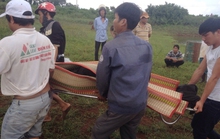 Làm thêm kiếm tiền, một học sinh rơi xuống hồ nước tử vong