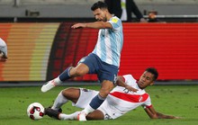 Aguero muốn nén đau đá trận Argentina - Paraguay