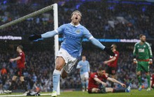 Man City trở lại đường đua, hai đội bóng London giương cờ trắng