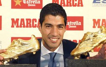 Suarez cùng con khoe “Chiếc giày vàng”