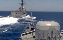 Mỹ đáp trả cáo buộc áp sát nguy hiểm ở Địa Trung Hải của Nga