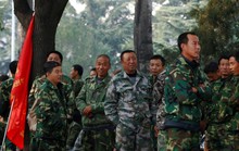 Quân đội Trung Quốc lo “thế lực thù địch”
