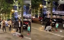 Chồng đánh vợ không thương tiếc trước mặt con ở ngoài đường