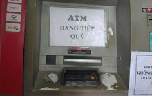 Hết kẹt tàu xe, dân Sài Gòn lại khổ vì ATM hết tiền