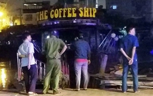 Cháy tàu cải tạo làm quán cà phê trên kênh Tẻ