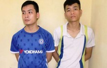 Bịt mặt, rút súng K54 nổ nhiều phát dằn mặt đối thủ đi ô tô