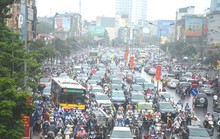 Chống kẹt xe ở Hà Nội: Làm ngay chứ đừng thi thố!