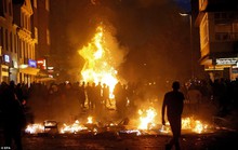 Biểu tình bạo lực phản đối G20, gần 200 cảnh sát bị thương