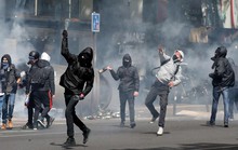 Pháp: Giới trẻ trút giận lên cả 2 ứng viên tổng thống