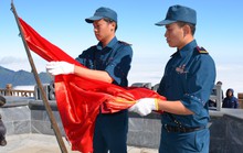 Lễ thượng cờ Tổ quốc ở đỉnh Fansipan