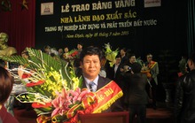 Hiệu trưởng lấy ngân sách mua danh hiệu nhà lãnh đạo xuất sắc