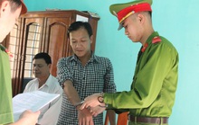 Vết máu tố tài xế biển xanh tông chết người rồi bỏ trốn