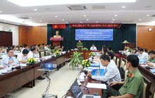 Phòng khám chui, côn đồ thách thức ngành y tế