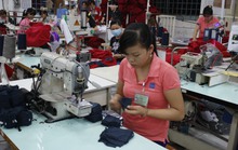 Chậm trả lương, doanh nghiệp phải đền bù
