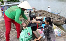 Nao lòng theo chuyến đò dọc trên sông nước miền Tây