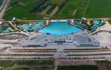 Biển nhân tạo lớn nhất Việt Nam gây thất vọng ngày nghỉ lễ