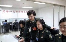 Biệt đội nữ kết nối điện thoại đỏ của lãnh đạo Trung Quốc