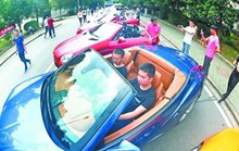 Trung Quốc: Mua hơn 20 siêu xe cho sinh viên học tháo ráp