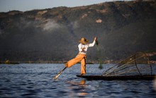 Cuộc sống yên bình trên hồ Inle