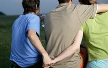 Bi kịch tình tay 3 giữa vợ chồng hờ và gã bạn làm chung