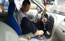 Đào tạo lái xe cho người khuyết tật bị tắc