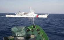 Phản đối tàu Hải cảnh Trung Quốc truy đuổi tàu cá Việt Nam
