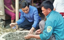 Đào móng nhà, “trúng” hũ sành đựng khoảng 10 kg tiền cổ