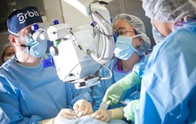 Bệnh viện Mắt bay Orbis phẫu thuật mắt miễn phí