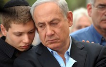 Kỳ kèo tiền trả vũ nữ thoát y, con trai thủ tướng Israel làm hại cha