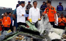 Vụ rơi máy bay Indonesia: Khó hiểu