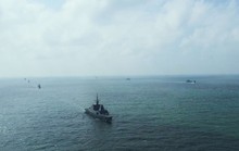 Tránh chạm trán ở biển Đông