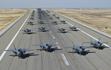 Mỹ khoe cảnh 35 chiếc F-35 “Tia chớp” xuất kích liên tiếp trong 11 phút