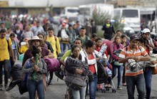 Đoàn di dân tiến đến “tuyến đường tử thần” ở Mexico