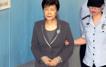 Cựu Tổng thống Park Geun-hye đối mặt án tù 30 năm
