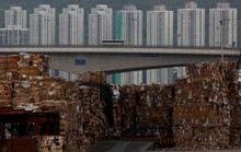 Hồng Kông vật lộn với rác
