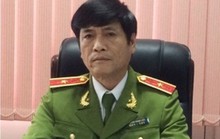 Ai tiếp tay cho cờ bạc?
