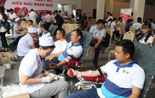 Gần 500 người tham gia Ngày hội hiến máu