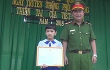 Đáng khen học sinh lớp 2 nhặt được 9 triệu đồng tìm người trả lại