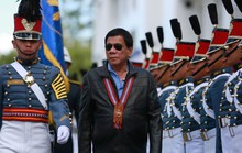 Ông Duterte dọa chiến tranh với Trung Quốc nếu vượt lằn ranh đỏ ở biển Đông