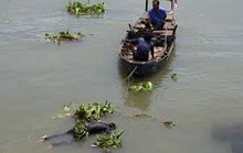 Bị chủ nợ dọa xẻo lỗ tai, thanh niên bán bánh mì nhảy sông tự tử