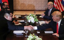Hai lãnh đạo Mỹ, Triều Tiên nói gì sau 48 phút đàm phán “một đối một”?