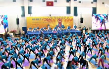Gần 1.000 người đồng diễn Yoga tại TP HCM