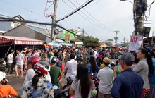 Hai kẻ tình nghi trộm cắp xịt hơi cay vào công an