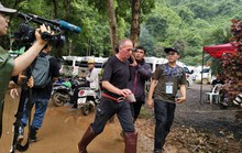 Tỉ phú Mỹ gọi thợ lặn cứu đội bóng Thái Lan là “kẻ ấu dâm”