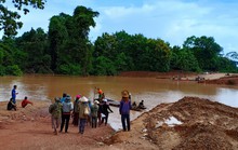 Vỡ đập thủy điện Lào: 24 giờ nỗ lực cứu đập bất thành