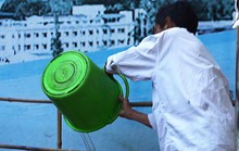 Bêu tên người tiểu bậy: Cực đoan nhưng cần thiết