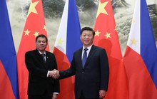 Tổng thống Philippines cảnh báo dao rựa với Trung Quốc