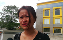 Cư dân Carina khóc ròng trong ngày cuối nhận tiền hỗ trợ