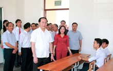 Những hình ảnh đẹp, gần gũi của Chủ tịch nước Trần Đại Quang với mái trường xưa